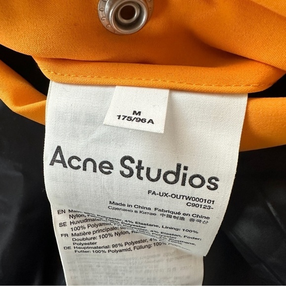 NWOT Acne Studios Gender Inclusive Heat Reactive Vest Size M - Picture 8 of 12